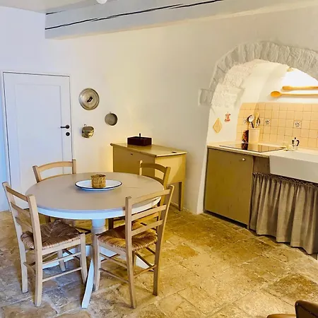 Trulli Arcolaia | Trullo Con Soppalco Alberobello